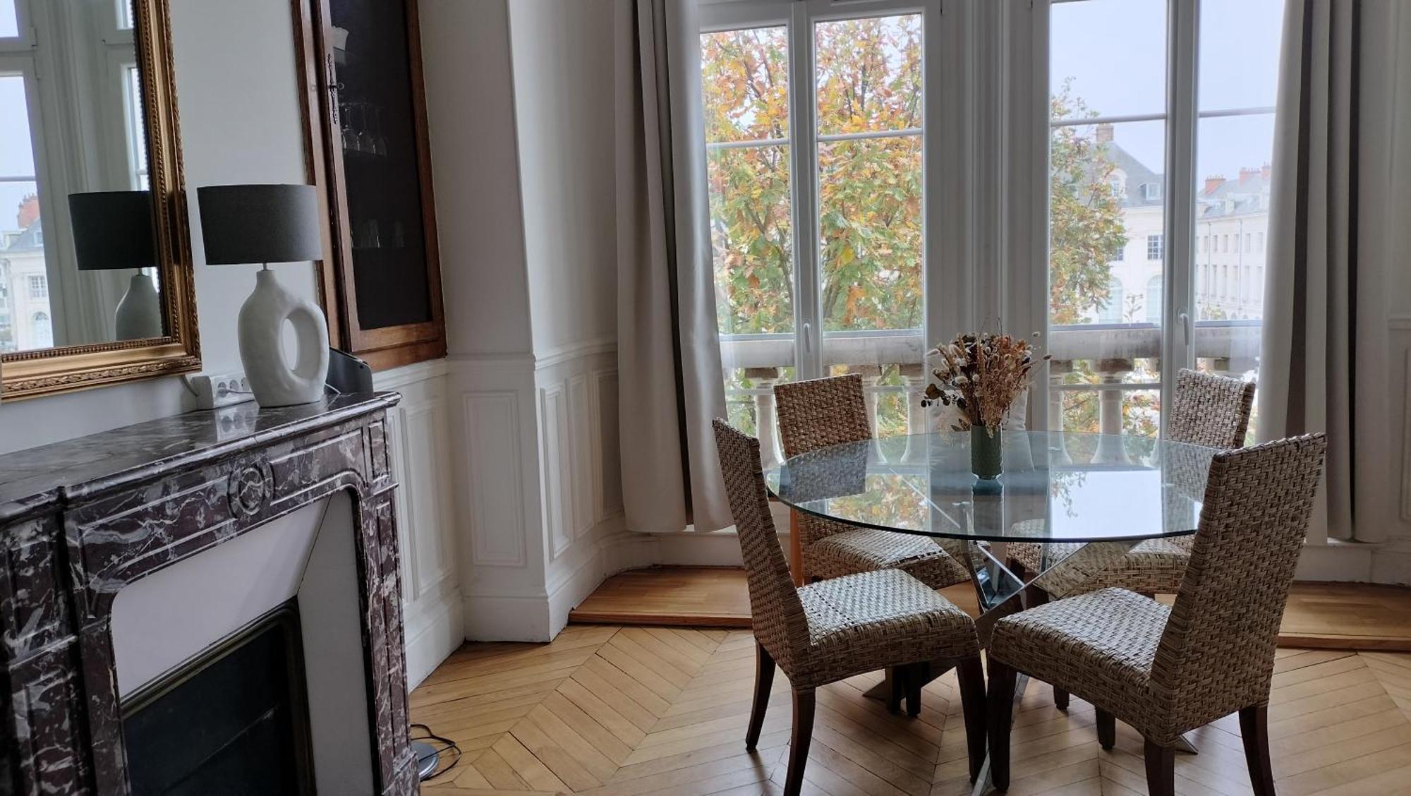Appartement Avec Belle Vue Sur La Place Du Martroi Orléans Exterior foto