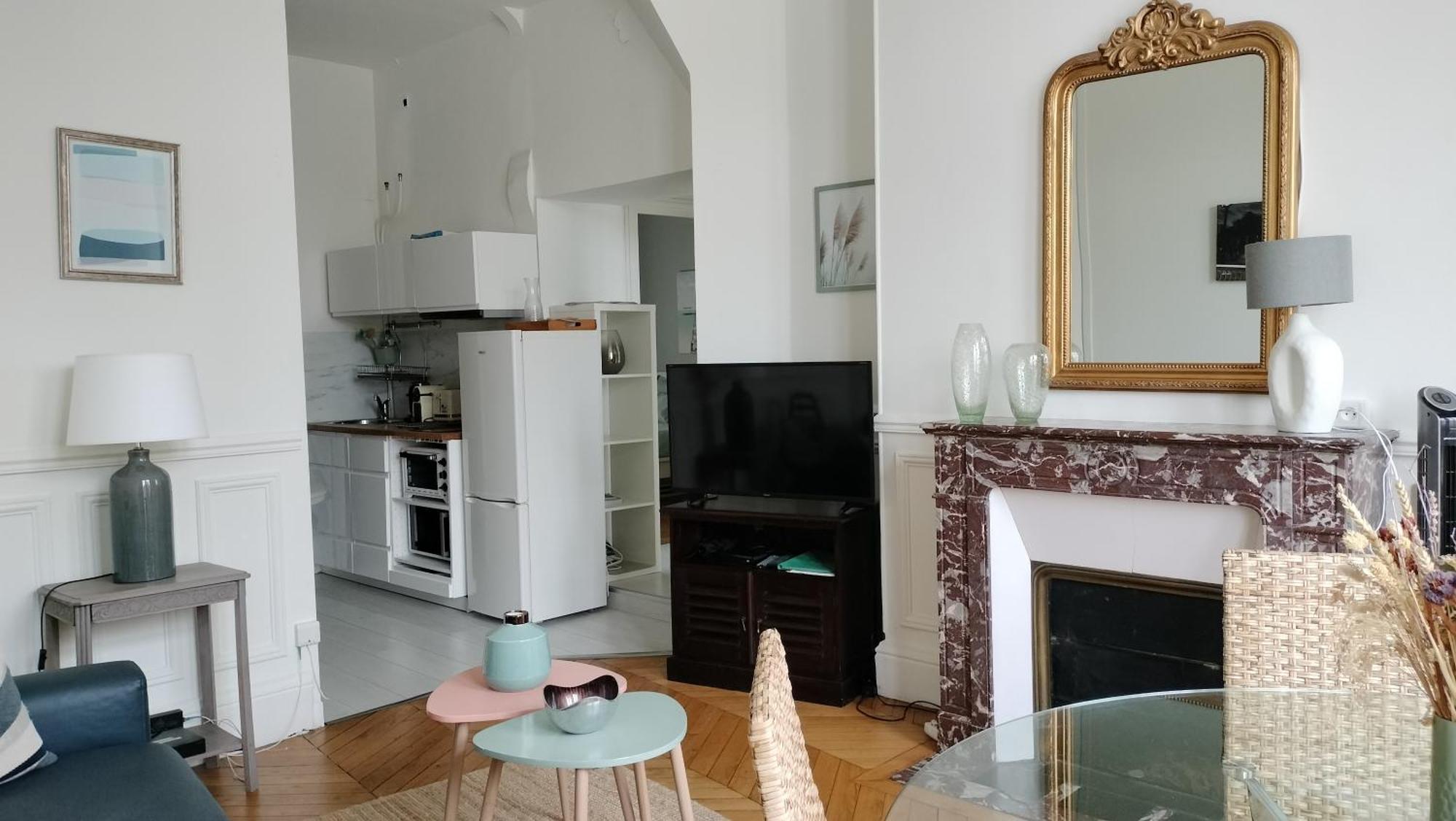 Appartement Avec Belle Vue Sur La Place Du Martroi Orléans Exterior foto